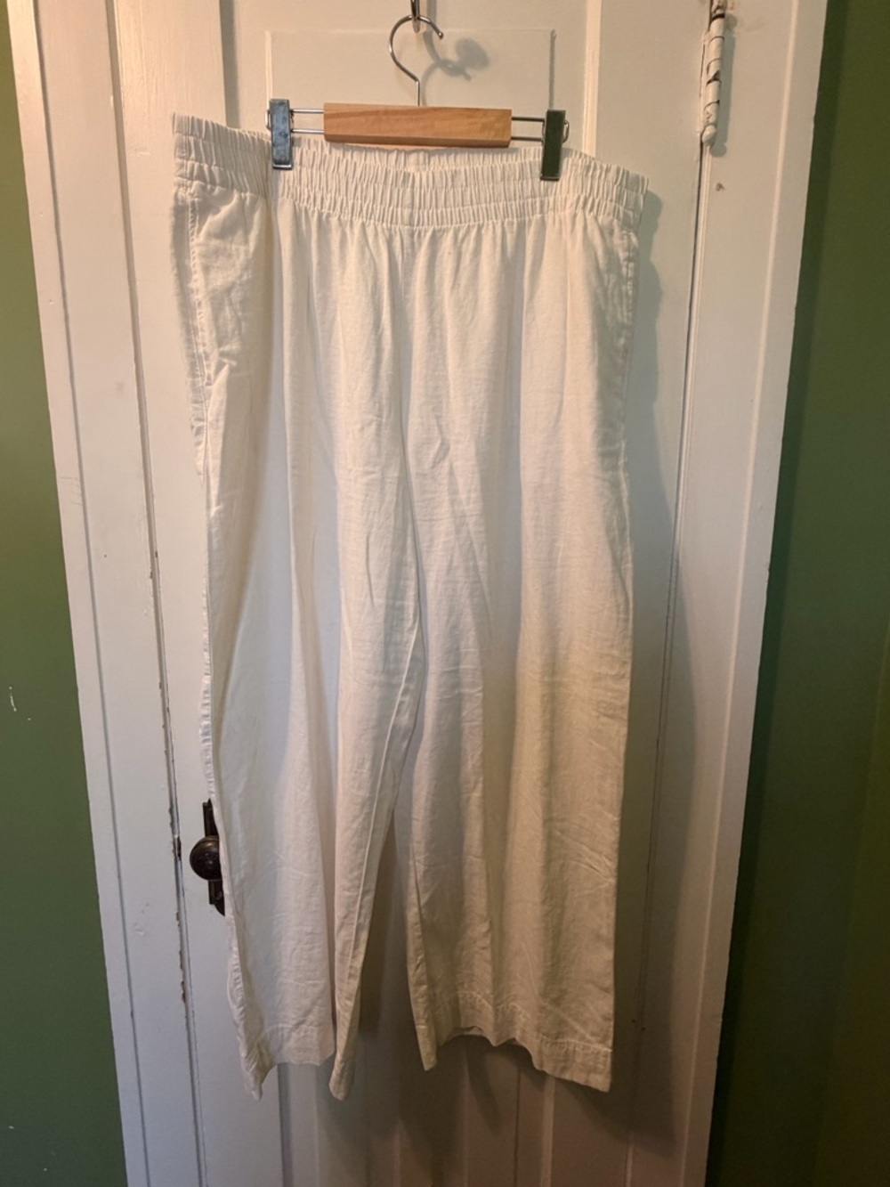 Old Navy White Maxi Skirt with Elastic Waist